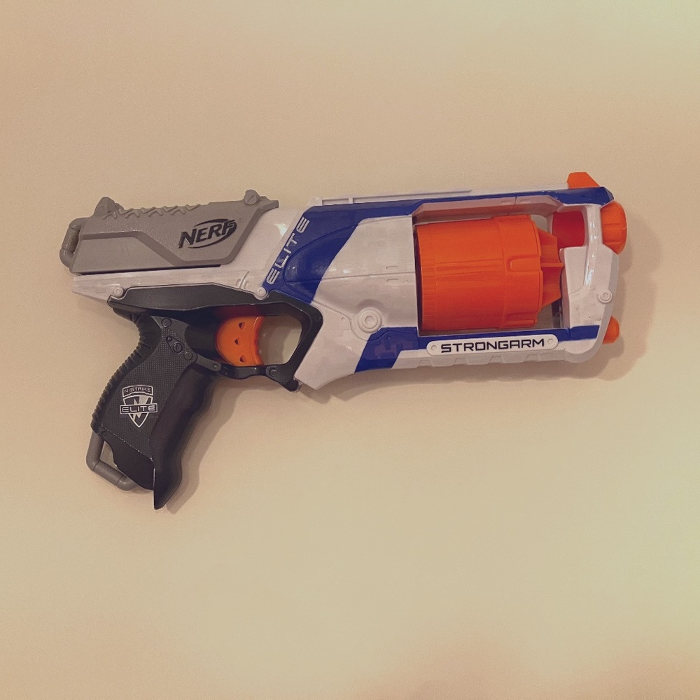 Nerf Elite Strongarm (Discontinued)